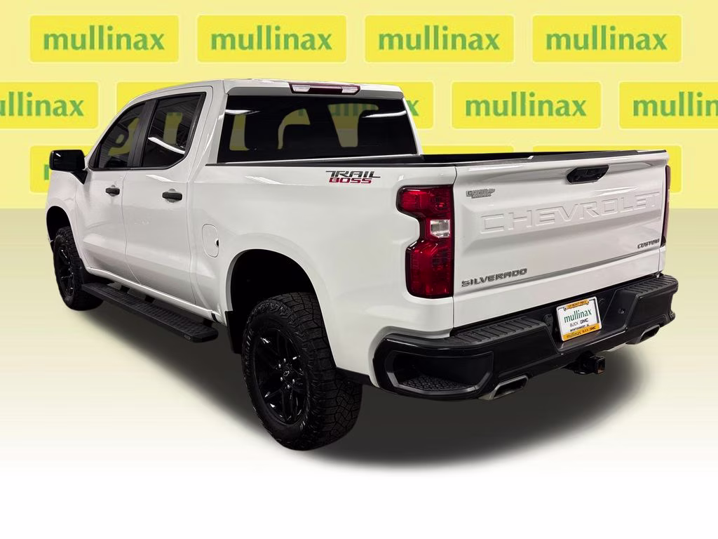 2023 Summit White Chevrolet Silverado 1500 Custom Trail Boss 4X4 Truck