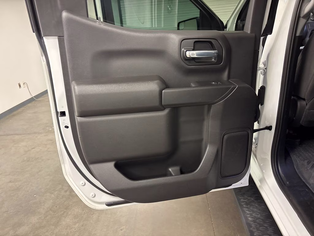 2023 Summit White Chevrolet Silverado 1500 Custom Trail Boss 4X4 Truck