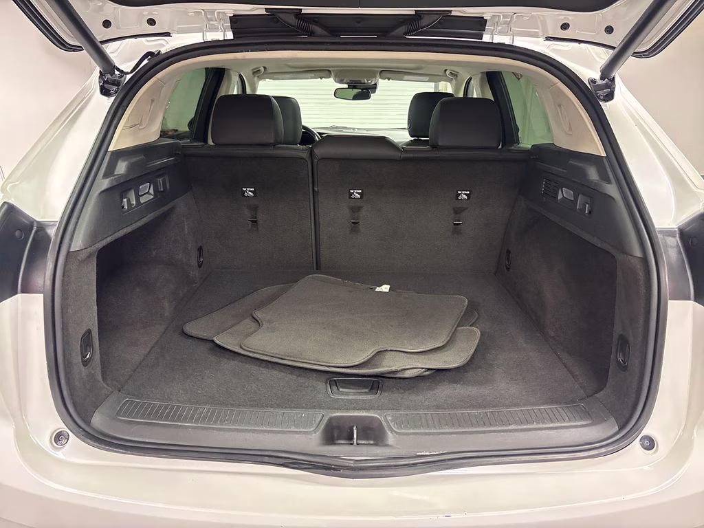 2023 White Frost Tricoat Buick Envision Essence FWD SUV