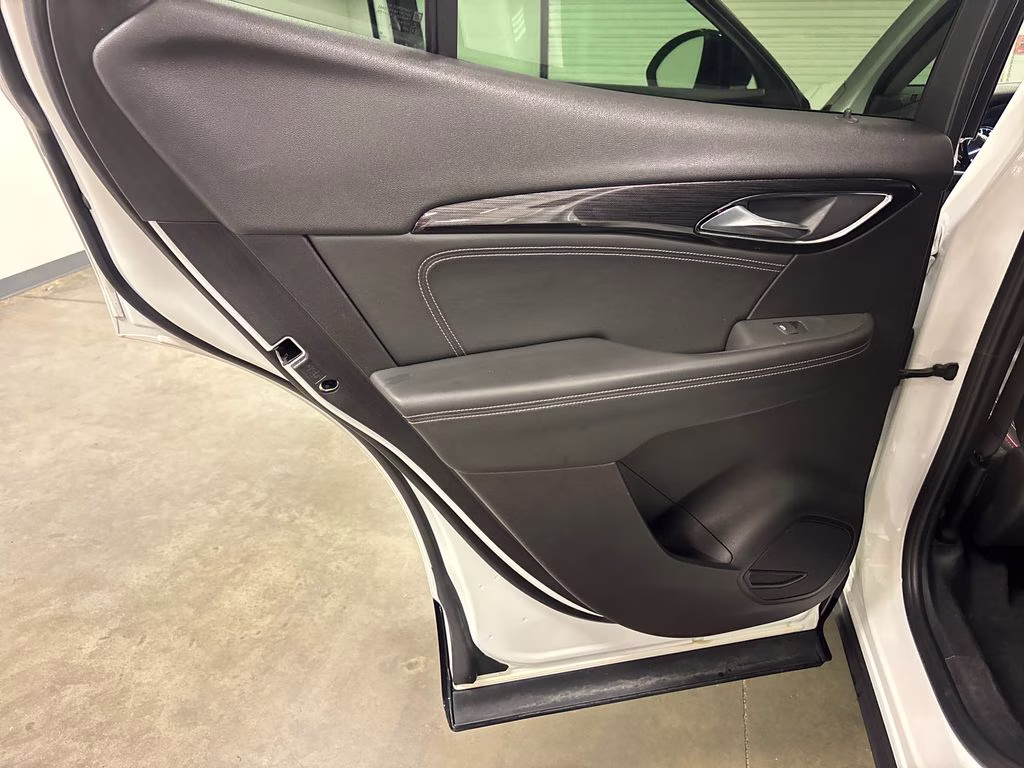 2023 White Frost Tricoat Buick Envision Essence FWD SUV