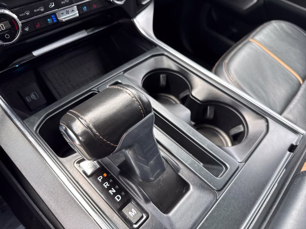 2021 Star White Metallic Tri-Coat Ford F-150 Platinum 4X4 Truck