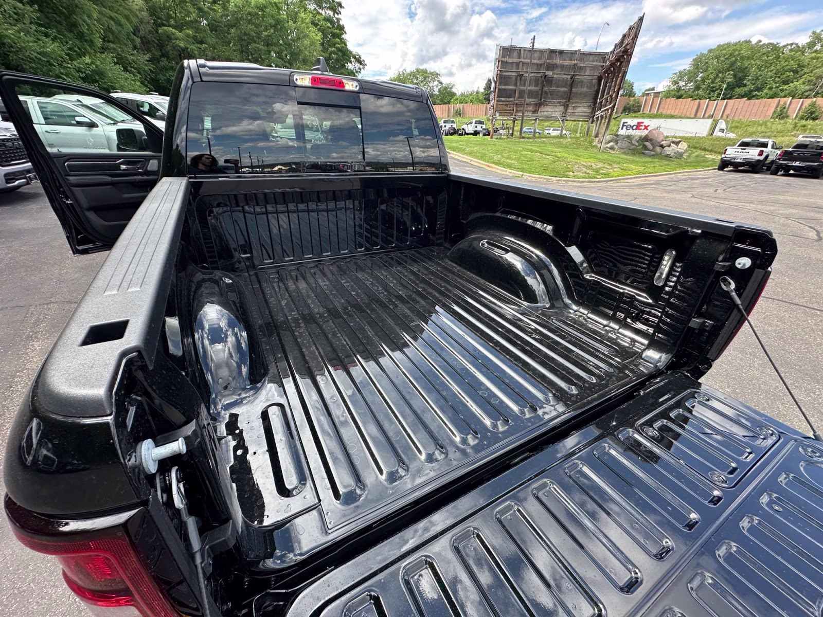 2026 Diamond Black Crystal Pearlcoat Ram 1500 Laramie 4X4 Truck