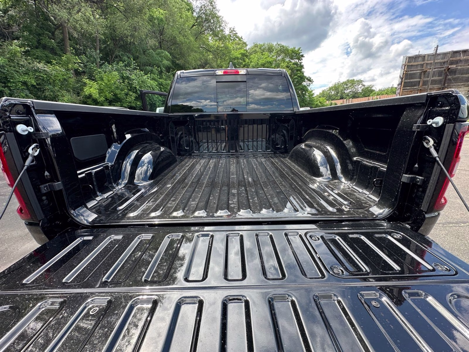 2026 Diamond Black Crystal Pearlcoat Ram 1500 Laramie 4X4 Truck
