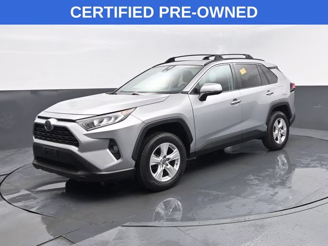 2019 Silver Sky Metallic Toyota RAV4 XLE AWD SUV