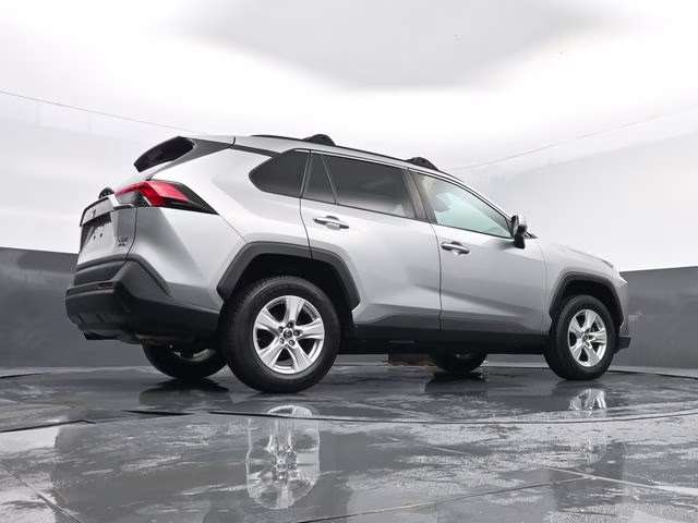 2019 Silver Sky Metallic Toyota RAV4 XLE AWD SUV
