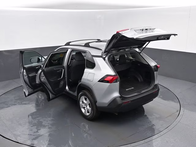 2019 Silver Sky Metallic Toyota RAV4 XLE AWD SUV