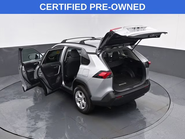 2019 Silver Sky Metallic Toyota RAV4 XLE AWD SUV