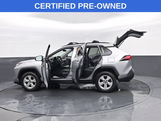 2019 Silver Sky Metallic Toyota RAV4 XLE AWD SUV