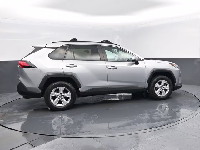 2019 Silver Sky Metallic Toyota RAV4 XLE AWD SUV