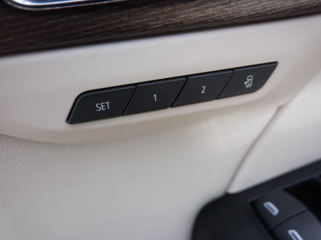 2023 Ebony Twilight Metallic Buick Envision Avenir AWD SUV