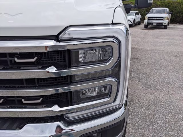 2026 Star White Metallic Tri-Coat Ford Super Duty F-350 SRW King Ranch 4X4 Truck