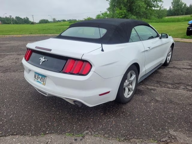 2015 Oxford White Ford Mustang V6 RWD Convertible