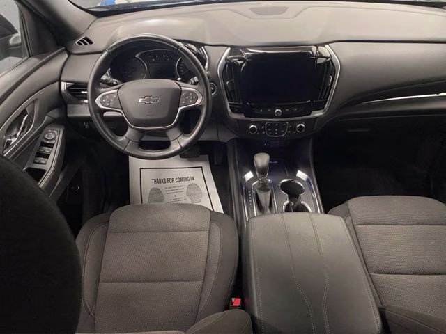 2022 Mosaic Black Metallic Chevrolet Traverse LT AWD SUV