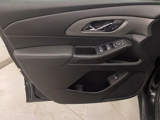2022 Mosaic Black Metallic Chevrolet Traverse LT AWD SUV