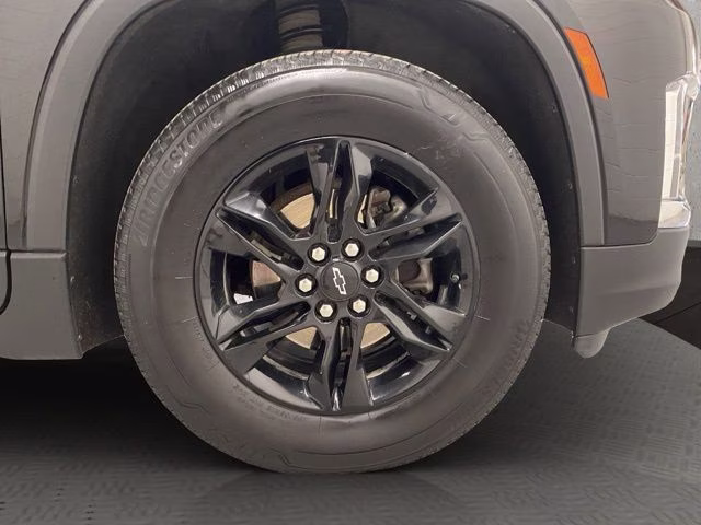 2022 Mosaic Black Metallic Chevrolet Traverse LT AWD SUV