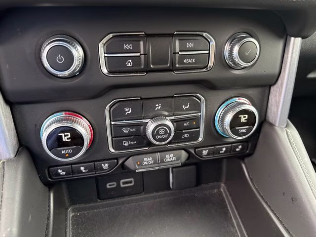 2024 Onyx Black GMC Yukon SLT 4X4 SUV