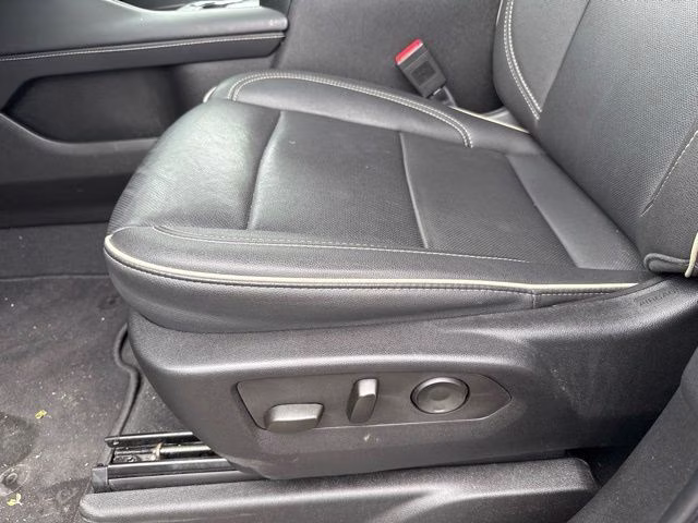 2024 Onyx Black GMC Yukon SLT 4X4 SUV