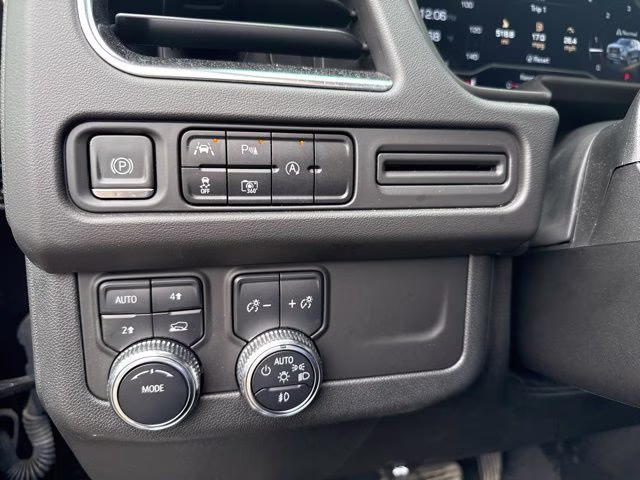 2024 Onyx Black GMC Yukon SLT 4X4 SUV