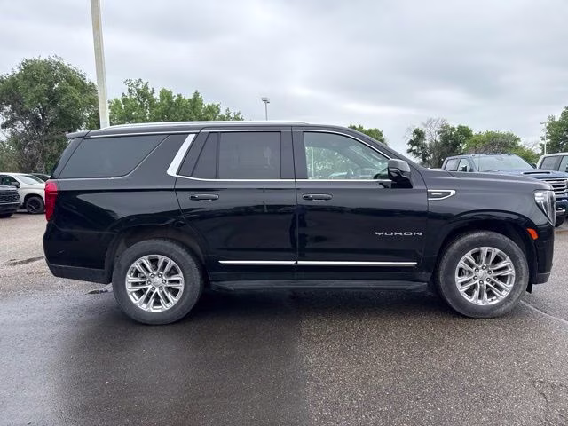 2024 Onyx Black GMC Yukon SLT 4X4 SUV