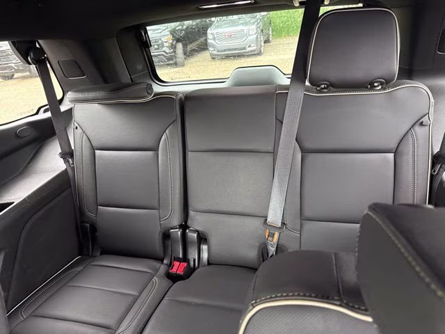 2024 Onyx Black GMC Yukon SLT 4X4 SUV