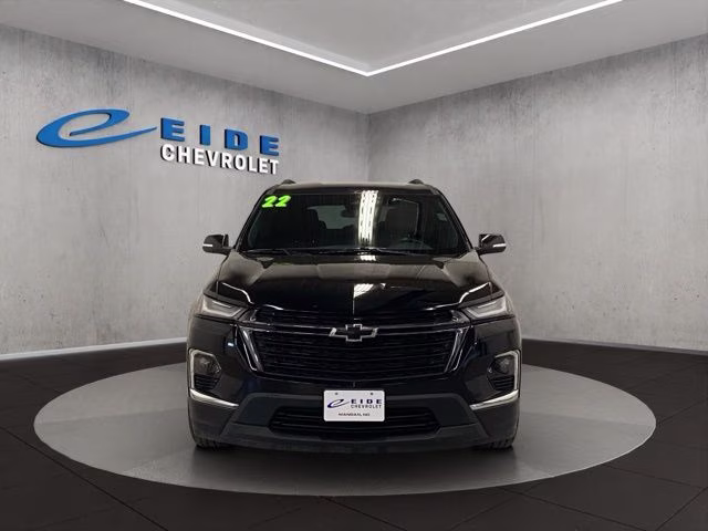 2022 Mosaic Black Metallic Chevrolet Traverse LT AWD SUV