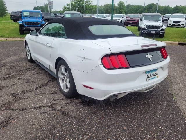 2015 Oxford White Ford Mustang V6 RWD Convertible