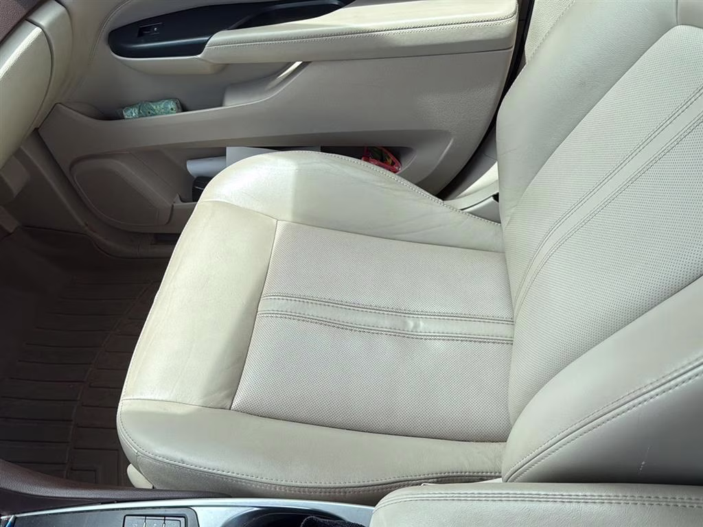 2013 Platinum Ice Tricoat Cadillac SRX Performance Collection FWD SUV