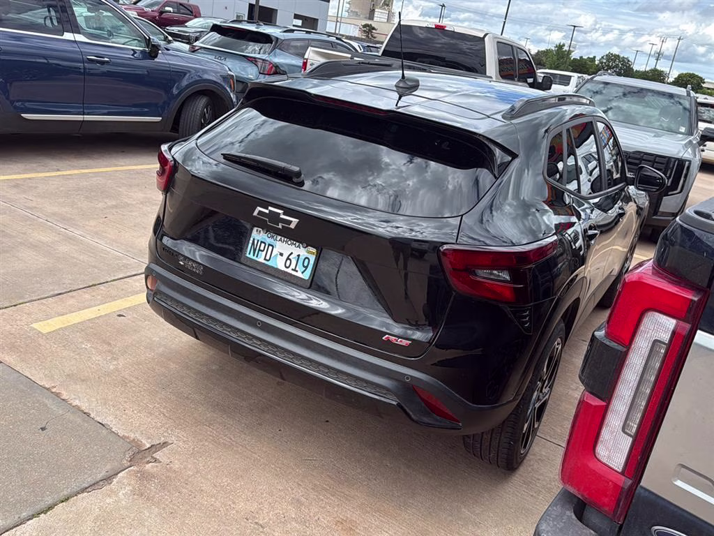 2025 Mosaic Black Metallic Chevrolet Trax 2RS FWD SUV