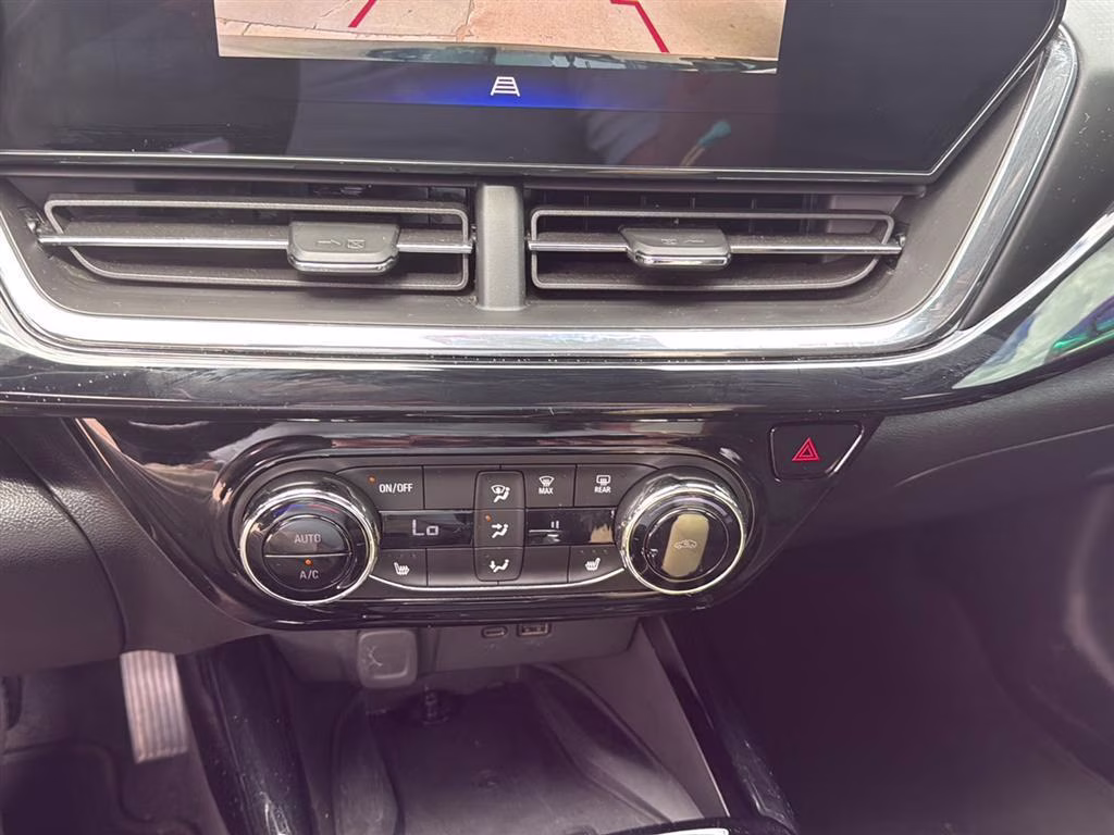 2025 Mosaic Black Metallic Chevrolet Trax 2RS FWD SUV