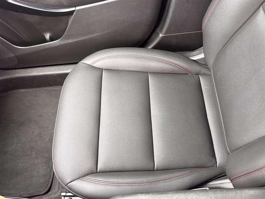 2025 Mosaic Black Metallic Chevrolet Trax 2RS FWD SUV