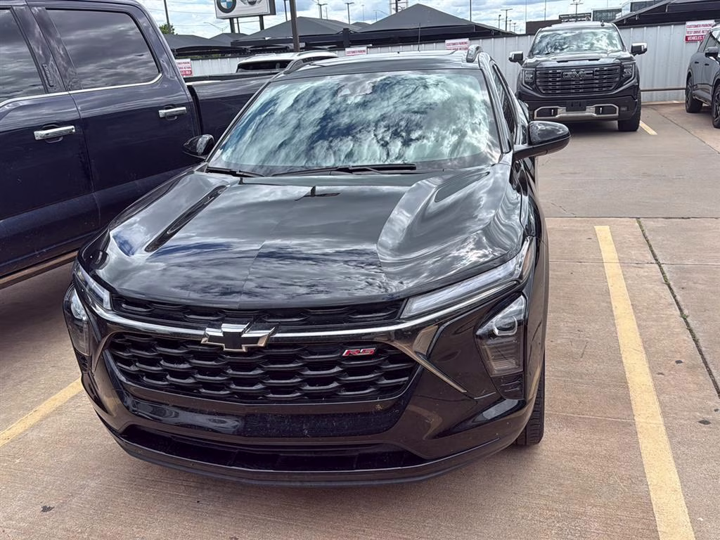 2025 Mosaic Black Metallic Chevrolet Trax 2RS FWD SUV