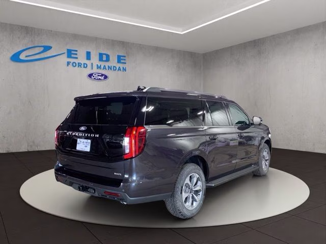 2027 Gray Metallic Ford Expedition Max Active 4X4 SUV