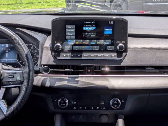 2024 Graphite Gray Mitsubishi Outlander SE FWD SUV