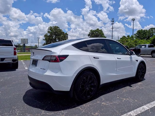 2021 Pearl White Multi-Coat Tesla Model Y Long Range AWD SUV