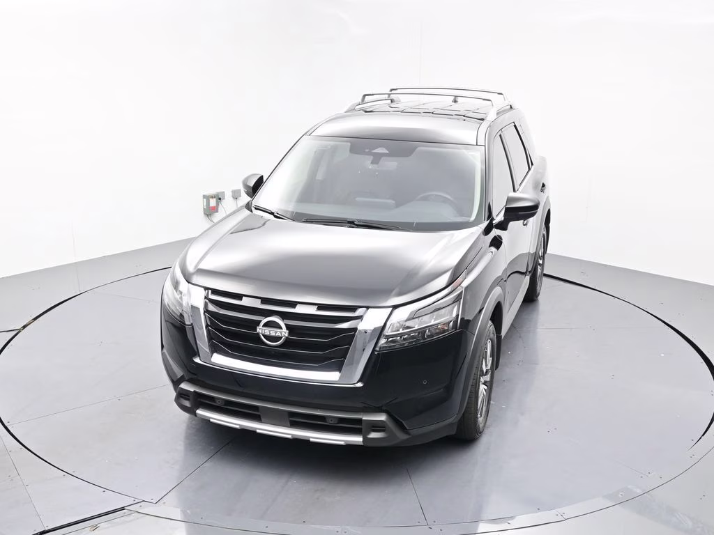 2025 Super Black Nissan Pathfinder SL 4X4 SUV