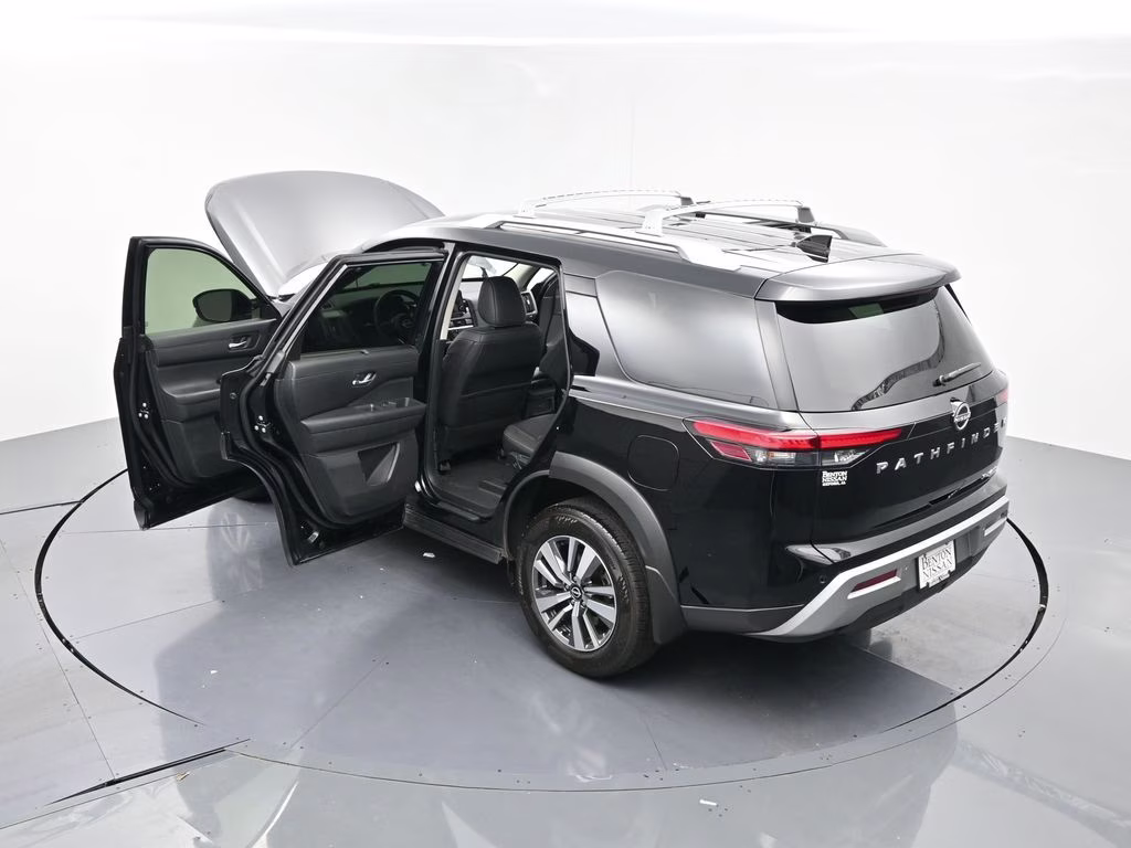 2025 Super Black Nissan Pathfinder SL 4X4 SUV