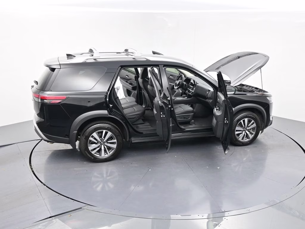 2025 Super Black Nissan Pathfinder SL 4X4 SUV