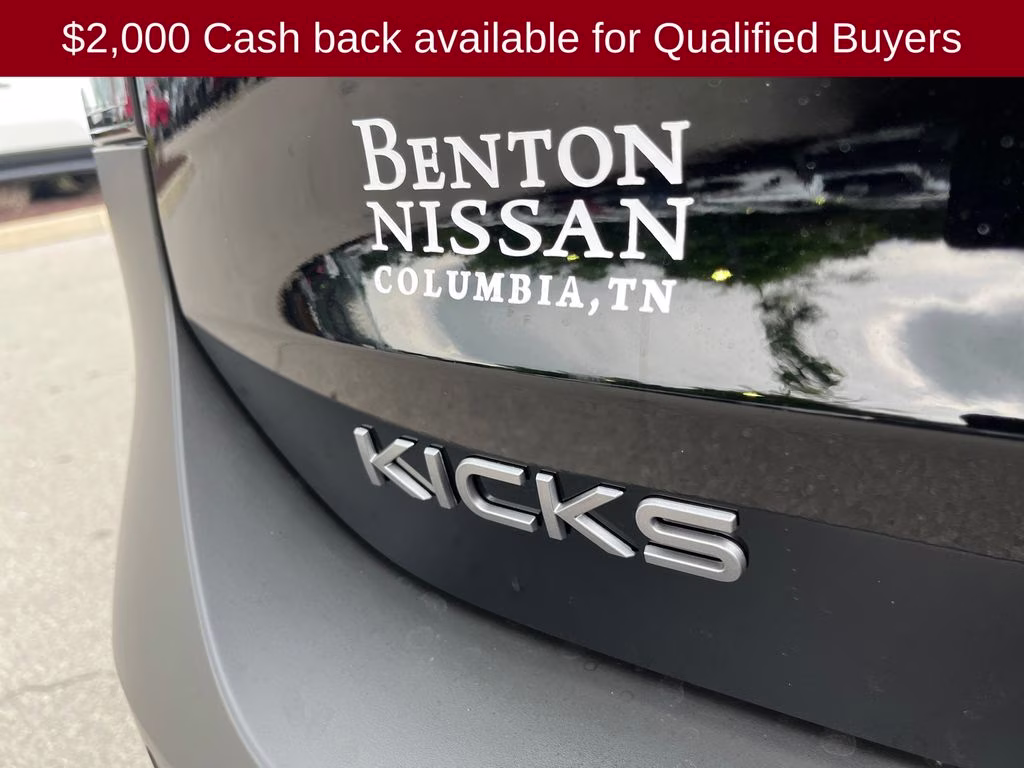 2026 Super Black Nissan Kicks SR FWD SUV