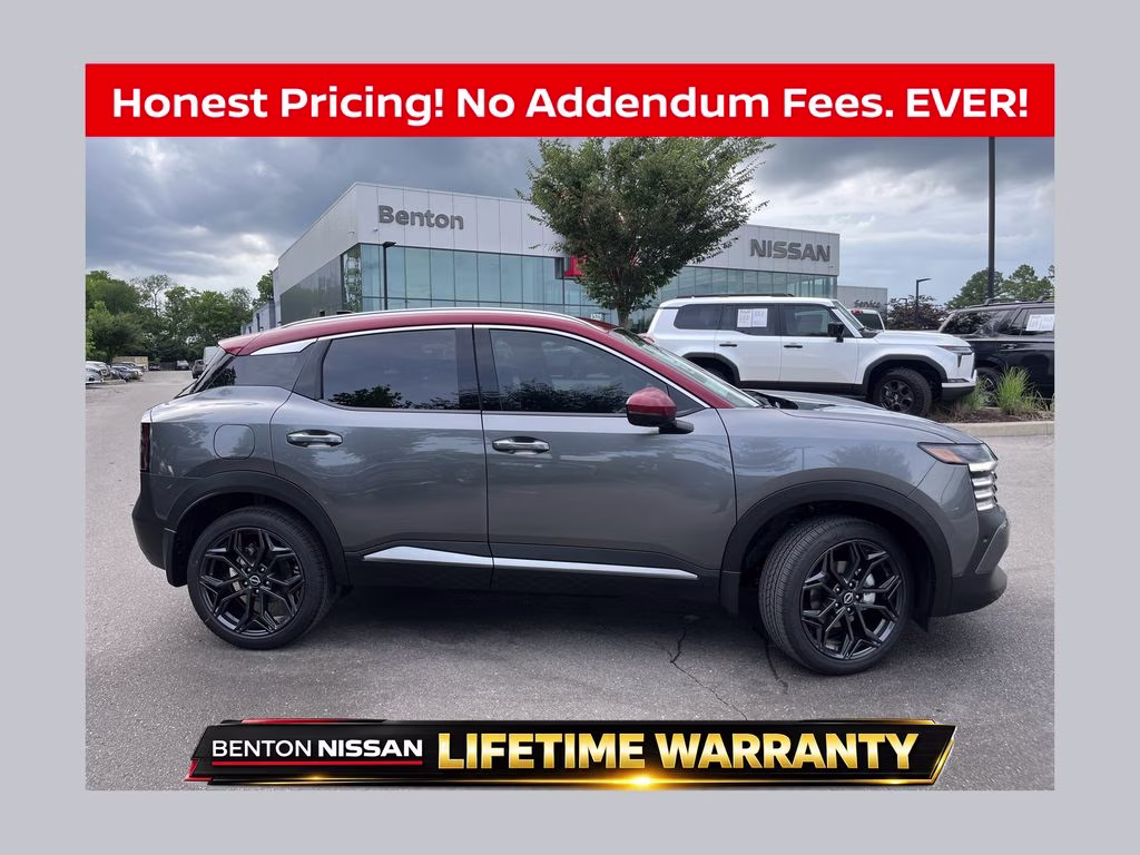 2026 Gun Metallic/Scarlet Ember Tintcoat Nissan Kicks SR FWD SUV