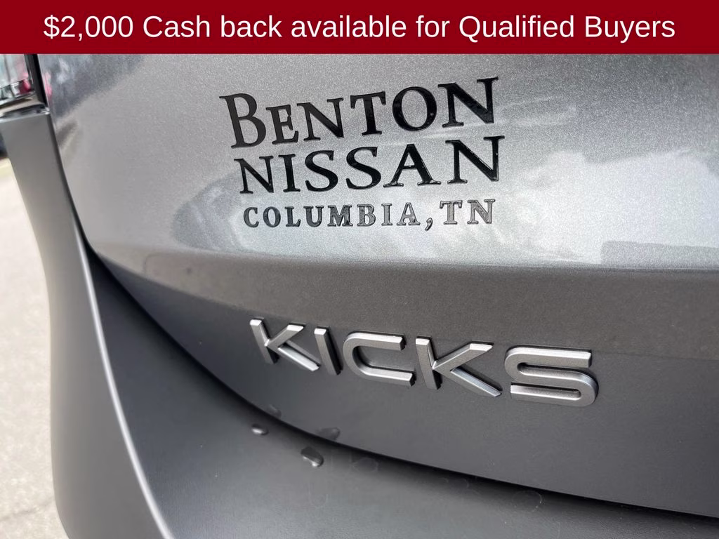 2026 Gun Metallic/Scarlet Ember Tintcoat Nissan Kicks SR FWD SUV