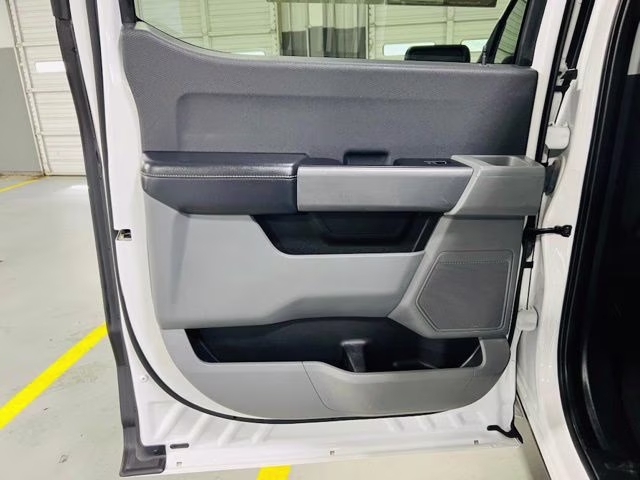 2021 White Ford F-150 XLT 4X4 Truck