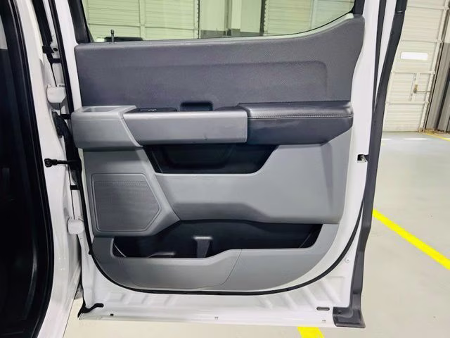 2021 White Ford F-150 XLT 4X4 Truck