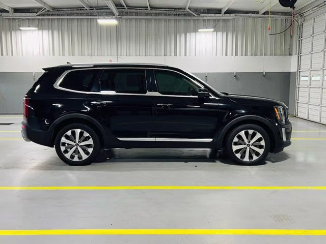 2021 Ebony Black Kia Telluride S AWD SUV