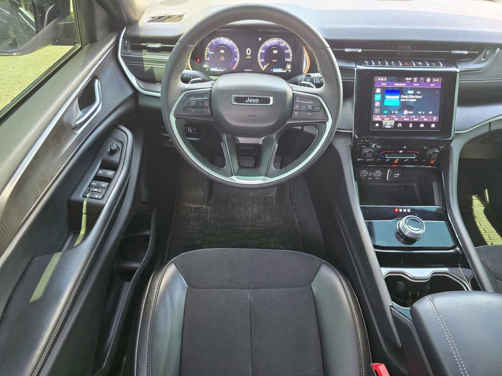 2023 Diamond Black Crystal Pearlcoat Jeep Grand Cherokee Altitude X 4X4 SUV