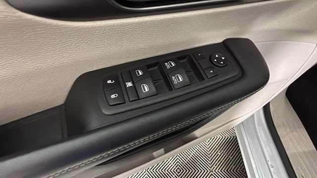 2024 Silver Mist Clearcoat Chrysler Pacifica Touring L FWD Van