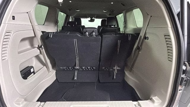 2024 Silver Mist Clearcoat Chrysler Pacifica Touring L FWD Van