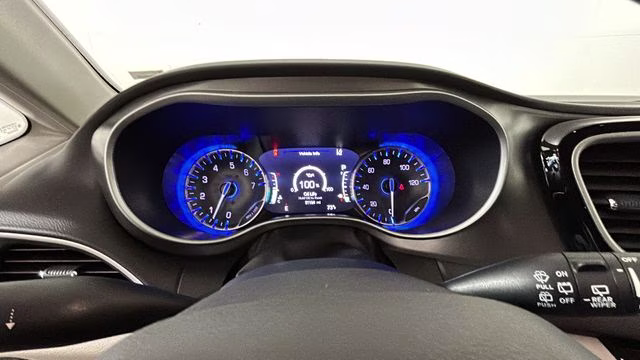 2024 Diamond Black Crystal Pearlcoat Chrysler Pacifica Touring L FWD Van
