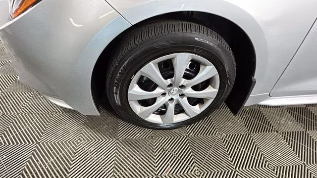2025 Classic Silver Metallic Toyota Corolla LE FWD Sedan