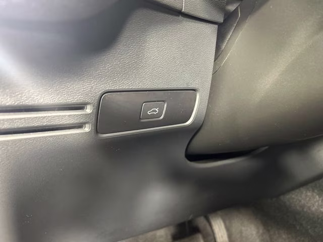 2023 Thunder Gray Metallic Volvo C40 Recharge Pure Electric Twin Plus AWD SUV