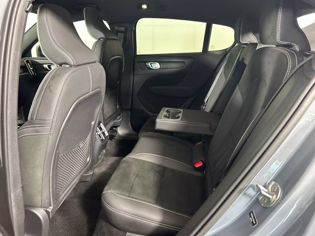 2023 Thunder Gray Metallic Volvo C40 Recharge Pure Electric Twin Plus AWD SUV